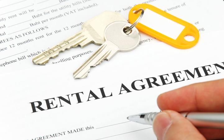 New tenancy clause to provide 'certainty, clarity' for renters, landlords, govt says thumbnail