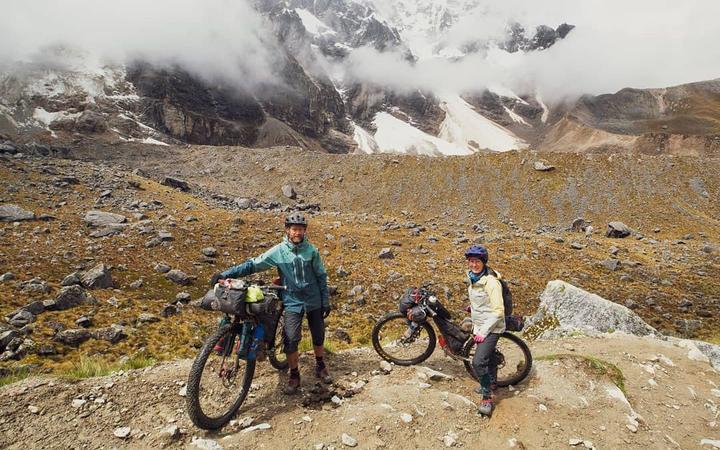 New Zealanders Mark Watson and Hana Black stuck in Patagonia. Covid-19 coronavirus