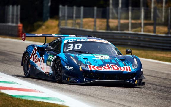 Liam Lawson w akcji podczas otwarcia sezonu DTM na torze Autodromo Nazionale Monza we Włoszech 19 czerwca 2021 r.