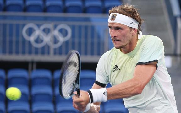 Nemec Alexander Zverev získava olympijský tenisový titul.