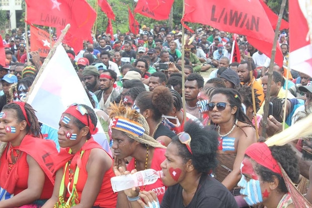 Arrests as thousands demonstrate in West Papua | RNZ News