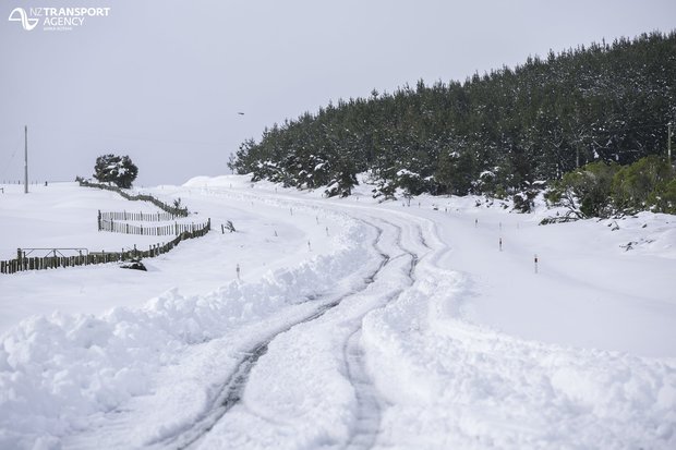 Children choppered out of snow-hit Hawke's Bay | RNZ News