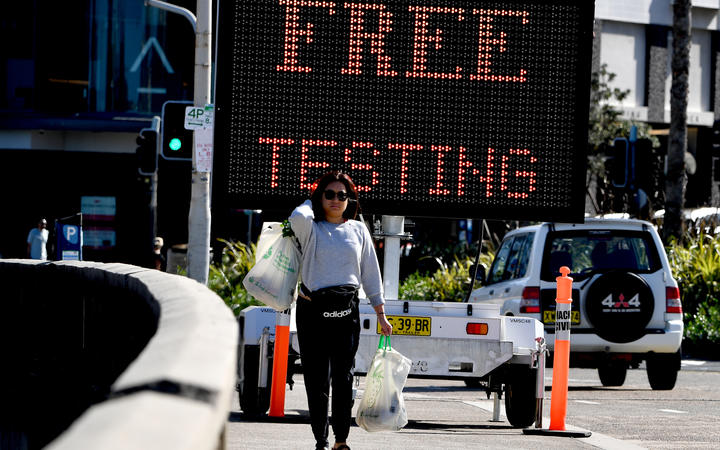 Cafes And Bars Reopen In Parts Of Australia After Covid 19 Lockdown Rnz News