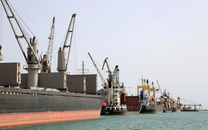 Yemen Decaying Oil Tanker In Red Sea Threatens Disaster Rnz News