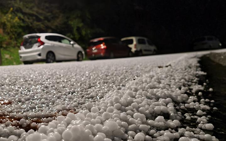 Polar blast making its way north as hailstorm hits Wellington - Flipboard