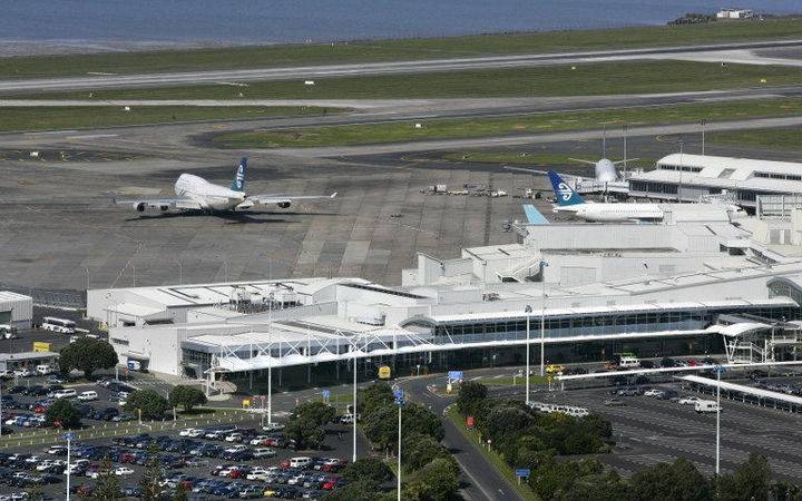 How long does it take to reach Auckland Airport | RNZ