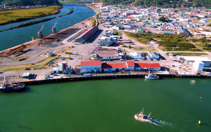 Salmon farming on West Coast looks set to take off | RNZ News