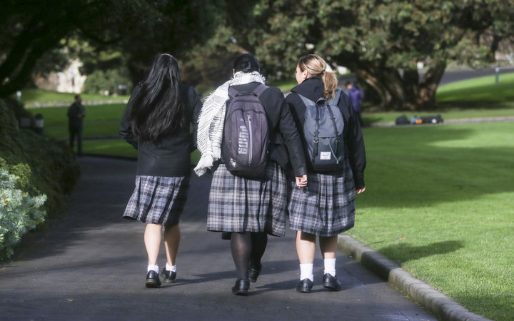 Senior students wary of return to school in Auckland, Waikato | RNZ News