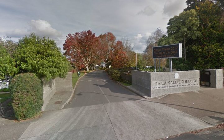 De La Salle students urged not to retaliate after brawl, stabbing | RNZ