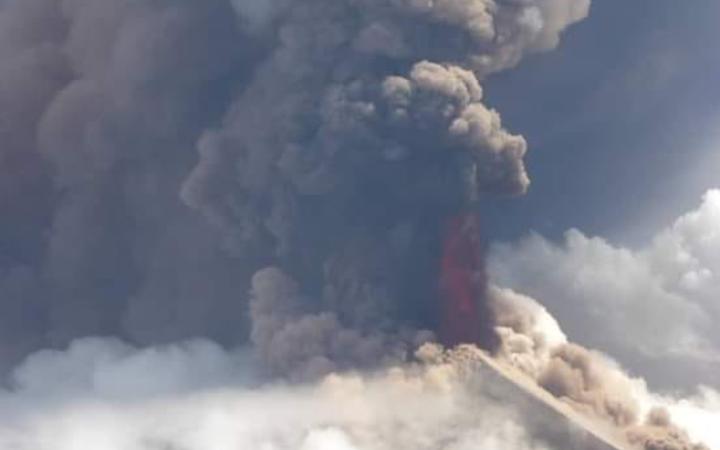 Mt Ulawun started erupting at about eight in the morning, local time.