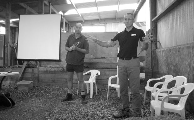 Peter Foote and Chris Neill discussing tactics