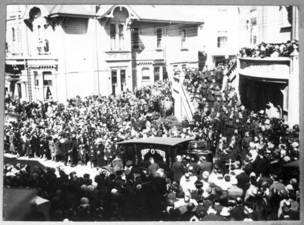Creche Suzanne Aubert s funeral in was widely reported to be the largest funeral ever accorded a woman in New Zealand